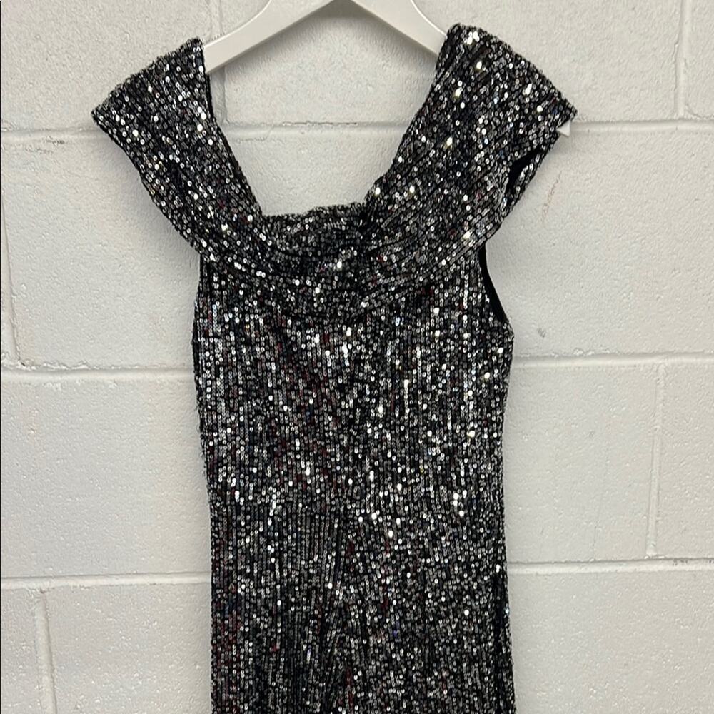 NEW Flat White Size Small Black Silver Sequined Flare Leg One Shoulder Jumpsuit - Picture 6 of 7